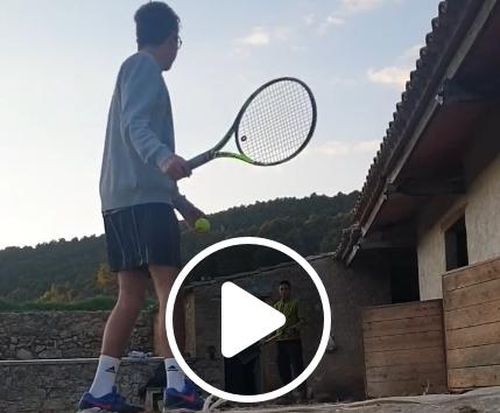 VIDEO La ce mai poate fi bună o lopată