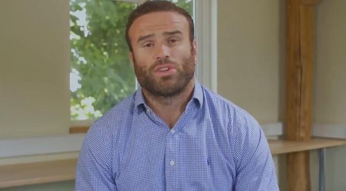 Covid-19: Un rugbist galez îşi întrerupe cariera sportivă pentru a munci în cadrul Serviciului Britanic de Sănătate