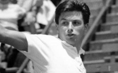 VIDEO Ashley Cooper, legendar jucător australian de tenis, a murit - A fost lider mondial și a câștigat opt Grand Slam-uri în carieră