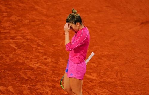 VIDEO Roland Garros: Simona Halep, eliminată în optimi - Recital ofensiv marca Iga Swiatek (6-1, 6-2)