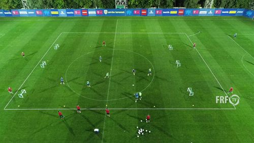 VIDEO Antrenamentul tricolorilor, filmat cu drona - De cine se teme cel mai mult Mirel Rădoi înainte de barajul cu Islanda