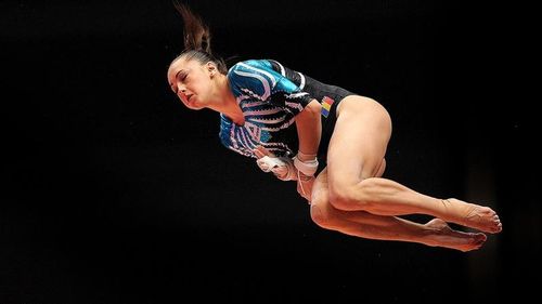 CE Gimnastică (f): Larisa Iordache, aur la sol - Sportiva noastră a mai cucerit titlul european la bârnă și argintul la sărituri