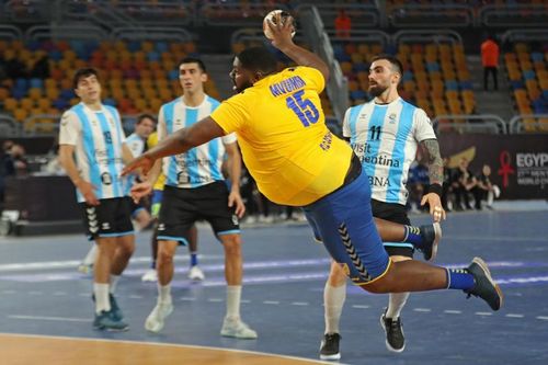 FOTO Cum arată pivotul care face senzație la CM de handbal masculin: Câte kilograme are în realitate?