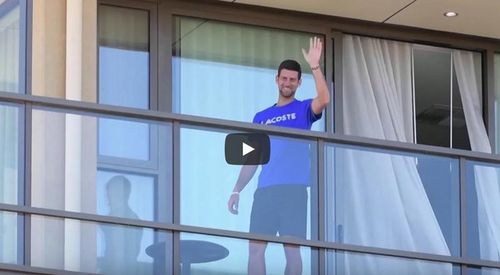 VIDEO Imaginile zilei: Cum își petrece Novak Djokovic carantina de la Adelaide - Unicii fani sârbi și dansul liderului mondial