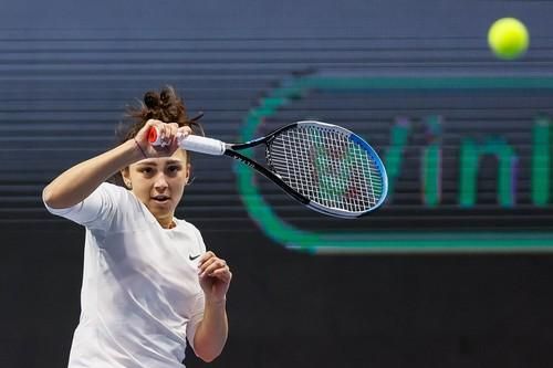 WTA Tenerife Open: Jaqueline Cristian, în optimi după ce a trecut de a doua favorită / Irina Begu a învins-o pe Marta Kostyuk