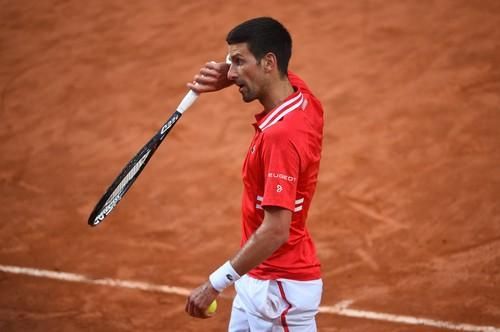 Liderul mondial, revenire spectaculoasă cu Tsitsipas - Novak Djokovic, în semifinale la Roma