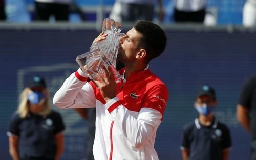 Novak Djokovic, campion acasă la Belgrad - Victorie de moral înainte de Roland Garros