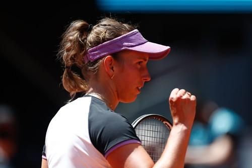 Jucătoarea care a eliminat-o pe Simona Halep, abandon în sferturi - Era condusă cu 6-1, 4-0 / Programul semifinalelor