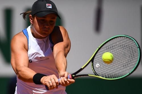 Știrea zilei de la Roland Garros: Ashleigh Barty, lidera mondială, a abandonat