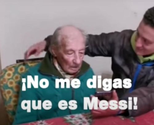 VIDEO Lionel Messi, gest emoționant pentru un suporter în vârstă de 100 de ani: "Nu-mi spune că este el"