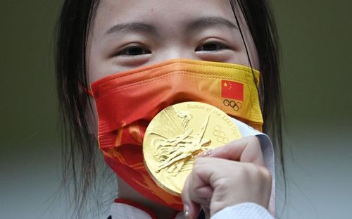 JO 2020: Chinezoaica Yang Qian, prima medalie de aur de la Tokyo - Laura Ilie a ratat dramatic finala la puşcă 10 metri aer comprimat