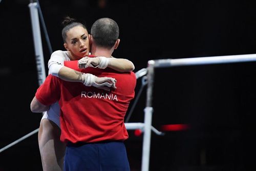 JO 2020: Larisa Iordache, în finala de la bârnă la Tokyo - A încheiat exercițiul în lacrimi din cauza problemelor de la gleznă