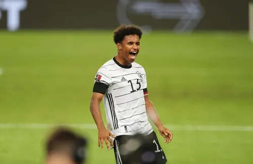 Karim Adeyemi, fotbalistul german cu mamă româncă, nominalizat pentru trofeul Golden Boy