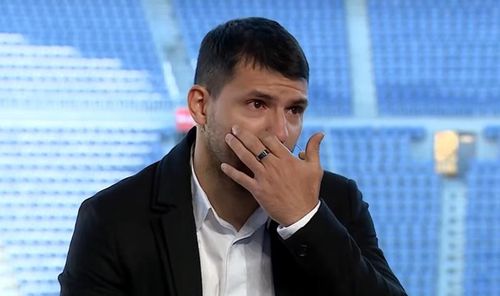 VIDEO Sergio Kun Aguero și-a anunțat cu lacrimi în ochi retragerea din fotbal