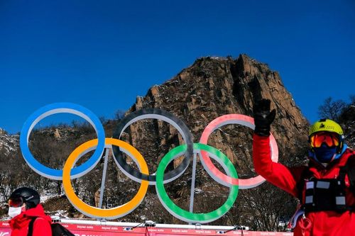 Comitetul Internațional Olimpic recomandă interzicerea sportivilor din Rusia și Belarus din competiții