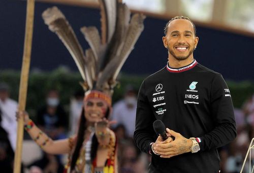 Formula 1 - Lewis Hamilton îşi schimbă numele