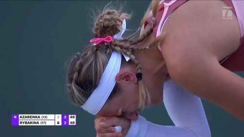 VIDEO Victoria Azarenka a plâns în hohote la Indian Wells - Discuția cu arbitrul, războiul din Ucraina și decizia luată de bielorusă după meci