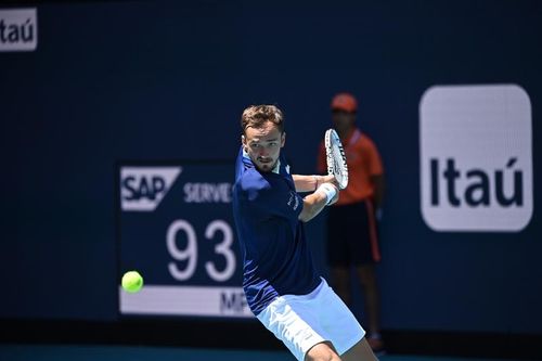 VIDEO ​Miami Masters: Daniil Medvedev, în turul trei după ce l-a învins pe Andy Murray - Rusul poate redeveni lider mondial