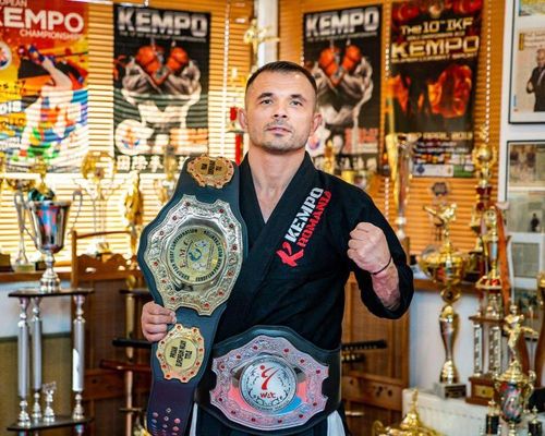 WebPR: Ambiție de campion: Mirel Drăgan debutează in boxul profesionist cu două zile înainte să-și apere titlul mondial la Kempo!