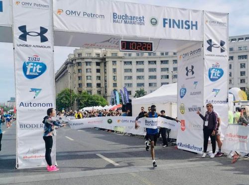 Kenyanul Panuel Mcungo şi burundeza Cavaline Nahimana au câştigat OMV Petrom Bucharest Half Marathon