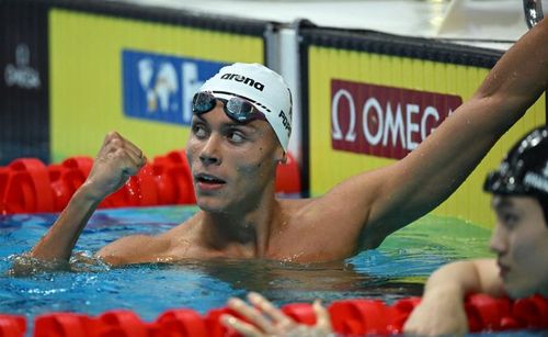 David Popovici și lupta cu cronometrul - Cea mai importantă revistă de natație a lumii prefațează finala de la 100 m liber