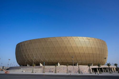 VIDEO CM 2022 Qatar: Incendiu puternic aproape de stadionul Lusail, pe care trebuie să  joace  Argentina cu Mexic