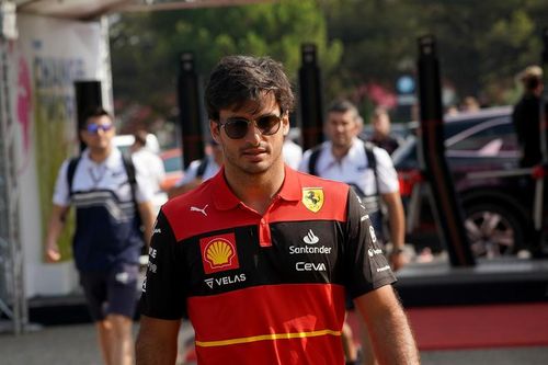 Formula 1: Carlos Sainz Jr. reacționează după ce Ferrari a anunțat că va fi înlocuit cu Lewis Hamilton