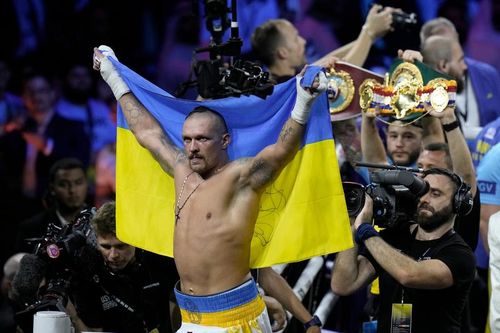 Volodimir Zelenski și Vitali Klitschko, mesaje puternice după victoria lui Oleksandr Usyk: „Vom câştiga şi împotriva barbarilor ruşi”