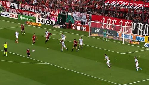 VIDEO Golul zilei: Pablo Perez, execuție incredibilă din foarfecă de la marginea careului