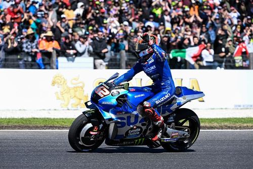 Alex Rins, învingător în MP al Australiei - Schimbare de lider în MotoGP