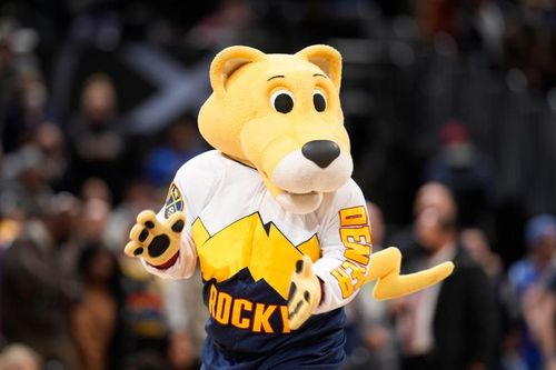 Scandal al sexelor în baschetul american - O mascotă din NBA, câștiguri de trei ori mai mari decât cea mai bine plătită jucătoare