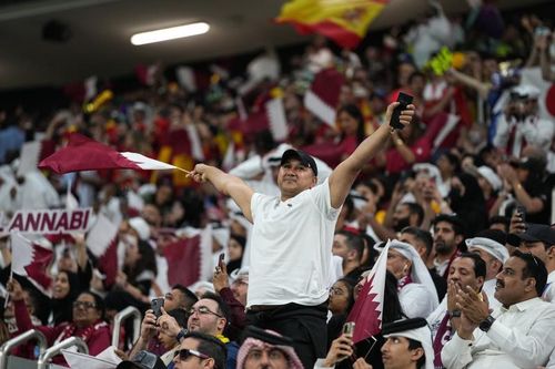 CM Qatar 2022: De ce mii de fani qatarezi au părăsit stadionul la pauza meciului de deschidere