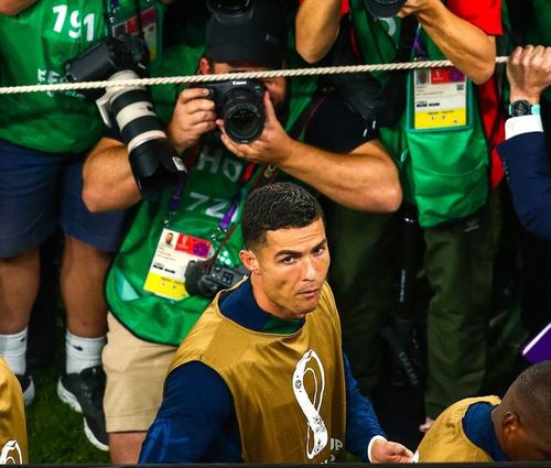 DigiSport. FOTO S-a săturat: ce a făcut Cristiano Ronaldo când a văzut că toți fotoreporterii sunt cu ”ochii” pe el, deși e rezervă