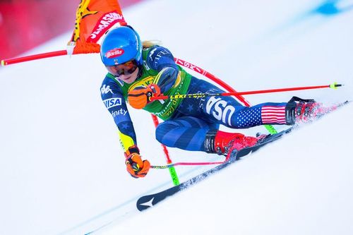 VIDEO Schi alpin: Mikaela Shiffrin, învingătoare în slalomul uriaș de la Semmering