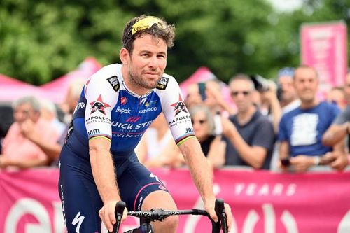 Mark Cavendish, târât de picioare şi amenințat cu un cuţit „în stil Rambo” - Dezvăluirile făcute de soția ciclistului