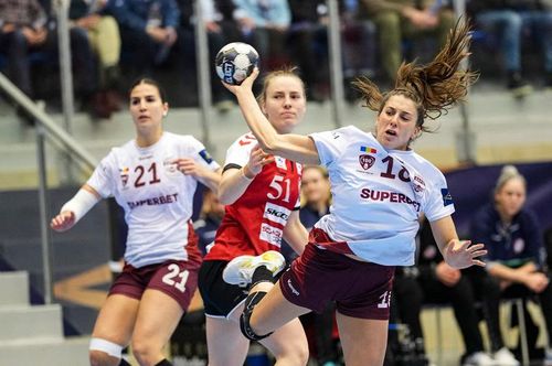 Liga Campionilor (handbal f): Rapid București, înfrângere categorică pe terenul lui Esbjerg