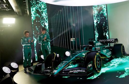 FOTO Formula 1: McLaren și Aston Martin și-au prezentat noile monoposturi