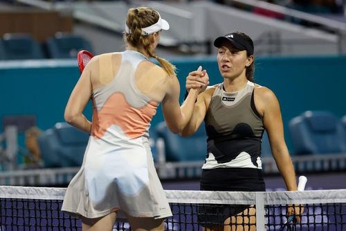 VIDEO WTA Miami: A treia favorită, eliminată - Posibila adversară a Soranei Cîrstea din marea finală