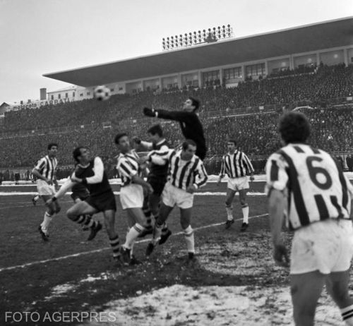 Rapidul juca pentru oameni, comuniștii luptau pentru șantaj - VIDEOstory Ion Ionescu, atacantul campion al Rapidului 1967