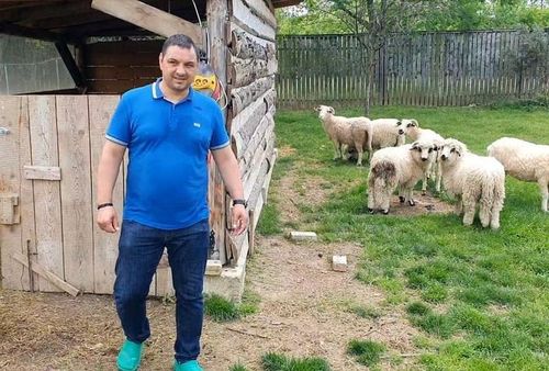 GSP: „De ce am ajuns să mă mut la țară?” Un fost „tricolor" s-a retras în apropiere de Făgăraș și crește animale