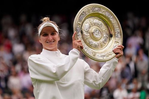 Surpriză pe iarba londoneză: Marketa Vondrousova, campioană la Wimbledon 2023