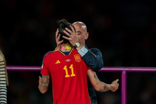 Decizia luată de FIFA în privința lui Luis Rubiales, după ce șeful Federației Spaniole a sărutat o fotbalistă