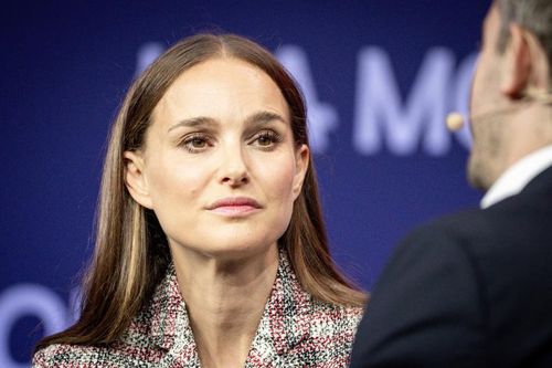 Actrița Natalie Portman laudă „reziliența” echipei feminine de fotbal a Spaniei împotriva „hărțuirii, abuzului și agresiunii”