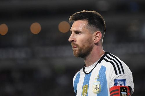 VIDEO Lionel Messi, scuipat pe teren - Reacția argentinianului și explicațiile adversarului