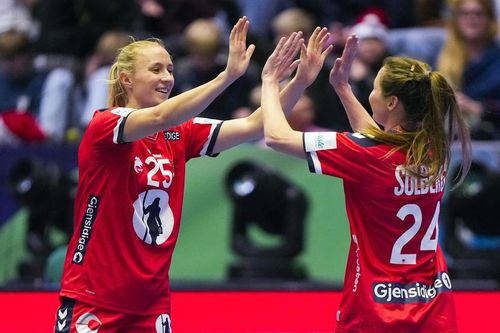 CM Handbal feminin - Meciuri interesante vineri: Programul transmisiilor tv