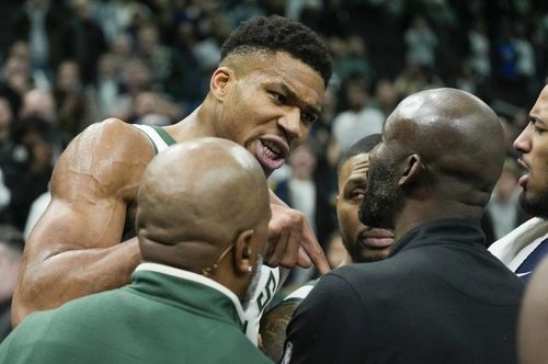 VIDEO NBA: Giannis Antetokounmpo, furios după ce adversarii i-au luat mingea cu care a stabilit un nou record