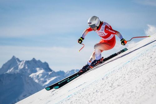 VIDEO Schi alpin: Jasmine Flury, învingătoare în proba de coborâre de la Val d'Isere