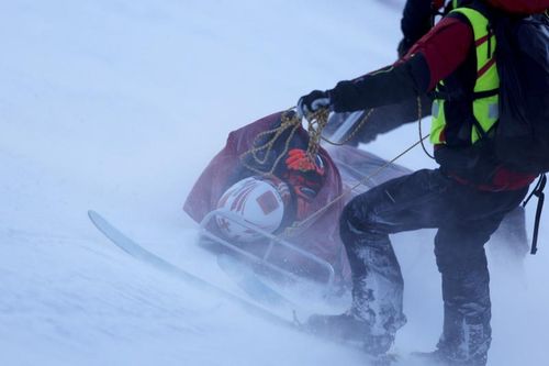 Schi alpin: ​Încă o accidentare gravă pe pârtie - Campioana olimpică, evacuată pe targă