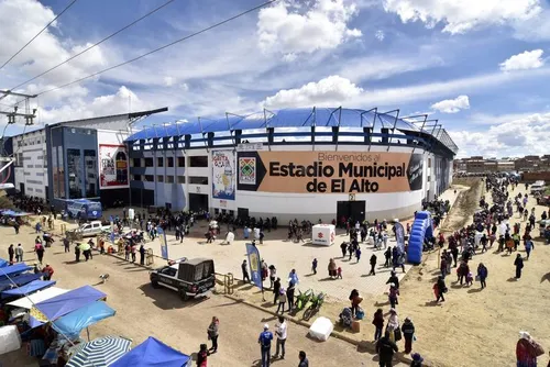 VIDEO Stadion aflat la peste 4000 de metri altitudine, omologat pentru meciuri din Copa Libertadores