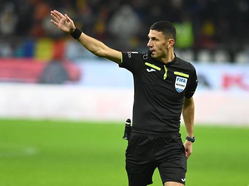 Cine va arbitra derbiul dintre FCSB și Rapid din play-off